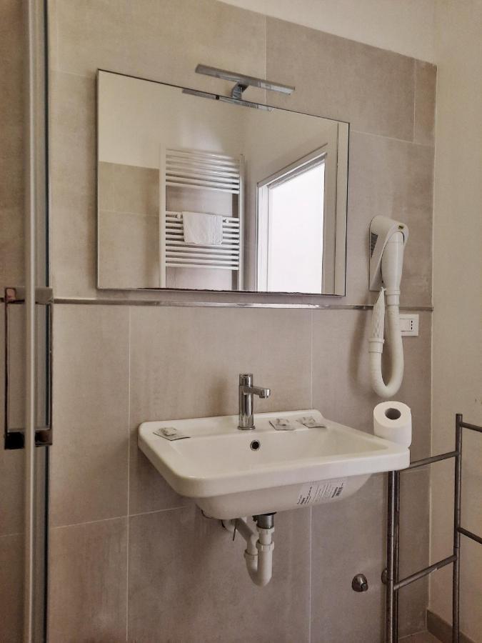 Hotel La Dolce Vita Римини Экстерьер фото